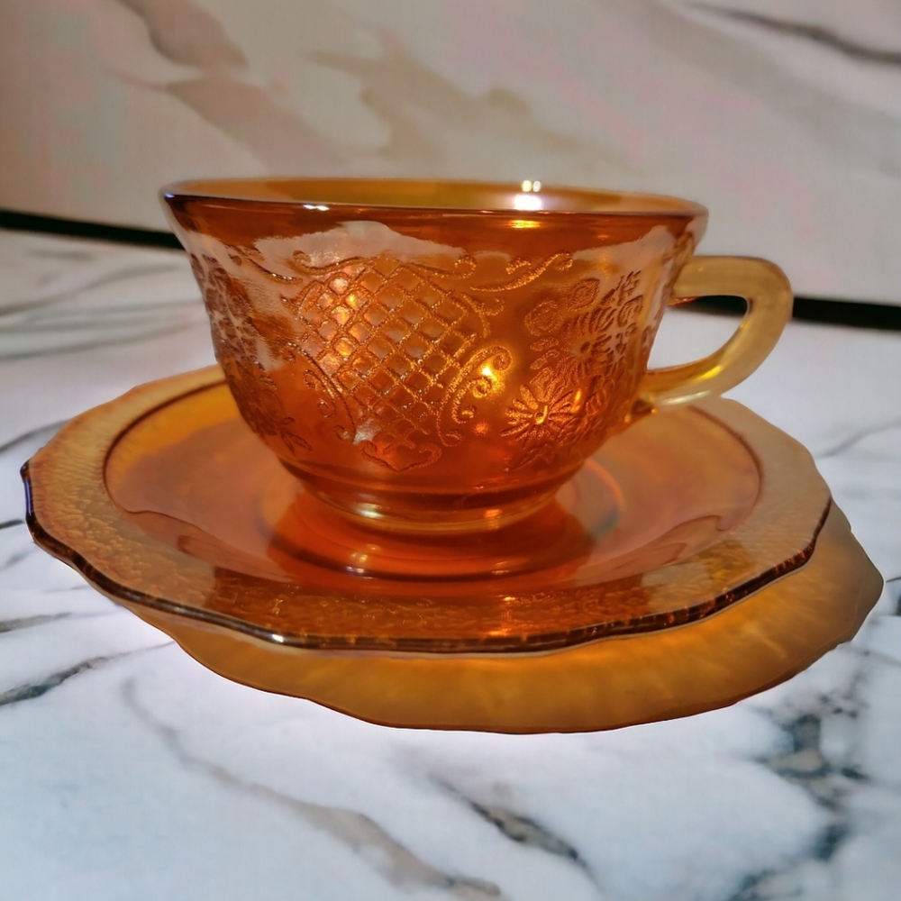 Federal Normandie Lattice & Daisy Sunburst Depression Glass Tea Cup Saucer 1934